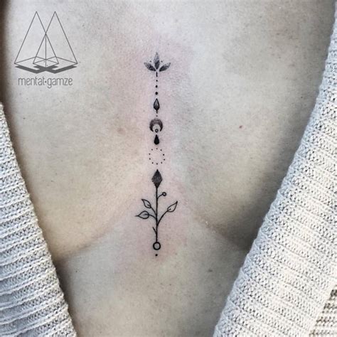 tatuajes en medio de los senos significado|Tatuajes en medio de los senos significado: Descubre el simbolismo